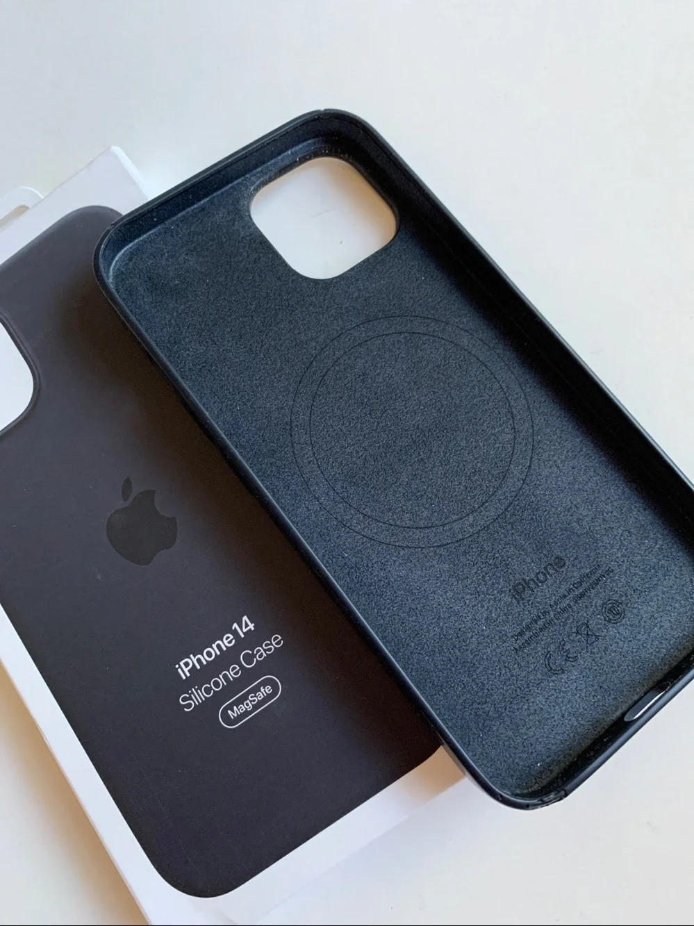 APPLE Flawed Iphone 14 Silicone Case Midnight